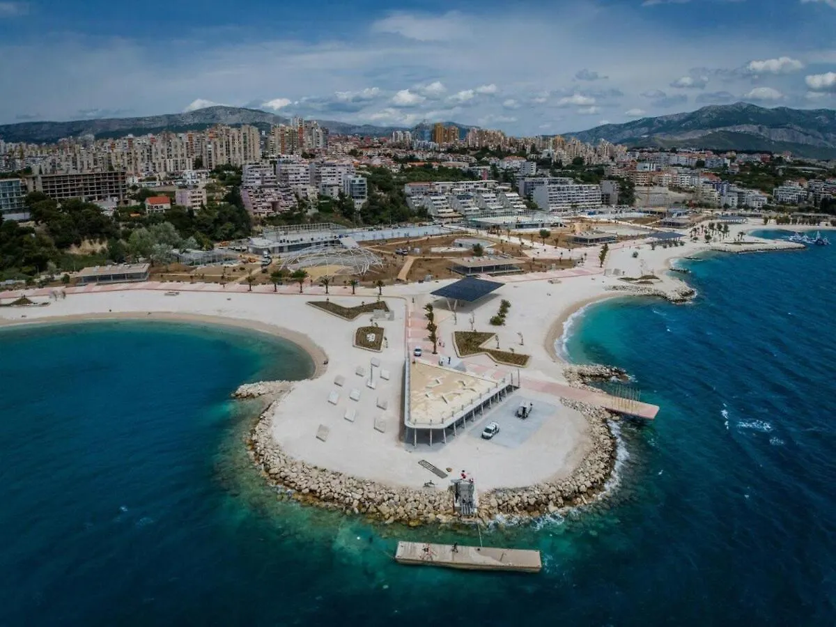 Apartments Znjan Split Guest house
